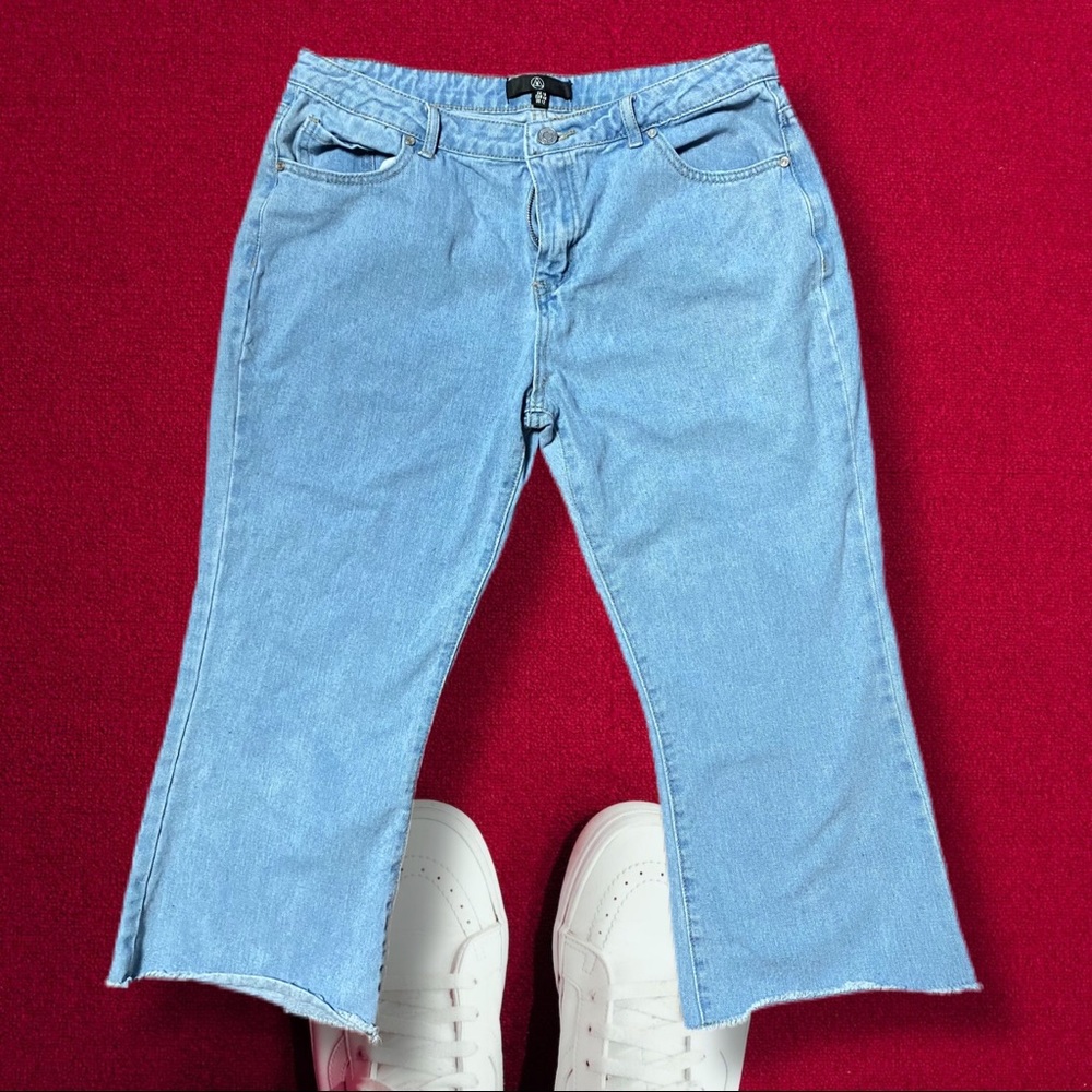 Missguided | Cropped Jeans - Size 12